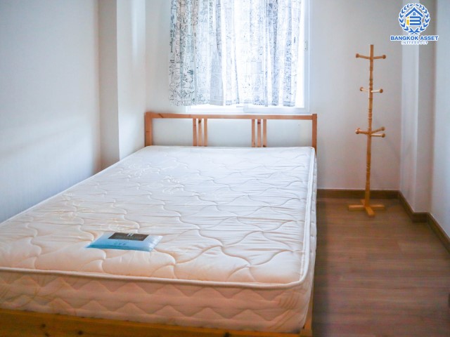 *****ทาวน์โฮมมือสองย่านกรุงเทพฯ ม.บ้านกลางเมือง สาทร-ตากสิน2 หลังมุม เนื้อที่กว้าง 23.20 ตร.ว. ฟังก์ชัน 3 ห้องนอน 3 ห้องน้ำ ที่จอดรถ 2 คัน แถมฟรี! เครื่องปรับอากาศ 4 เครื่อง บนทำเลแห่งการเดินทาง ใกล้รถไฟฟ้าสายสีเขียวเข้ม "สถานีวุฒากาศ" เชื่อมต่อถนนกัลปพฤกษ์ และถนนราชพฤกษ์